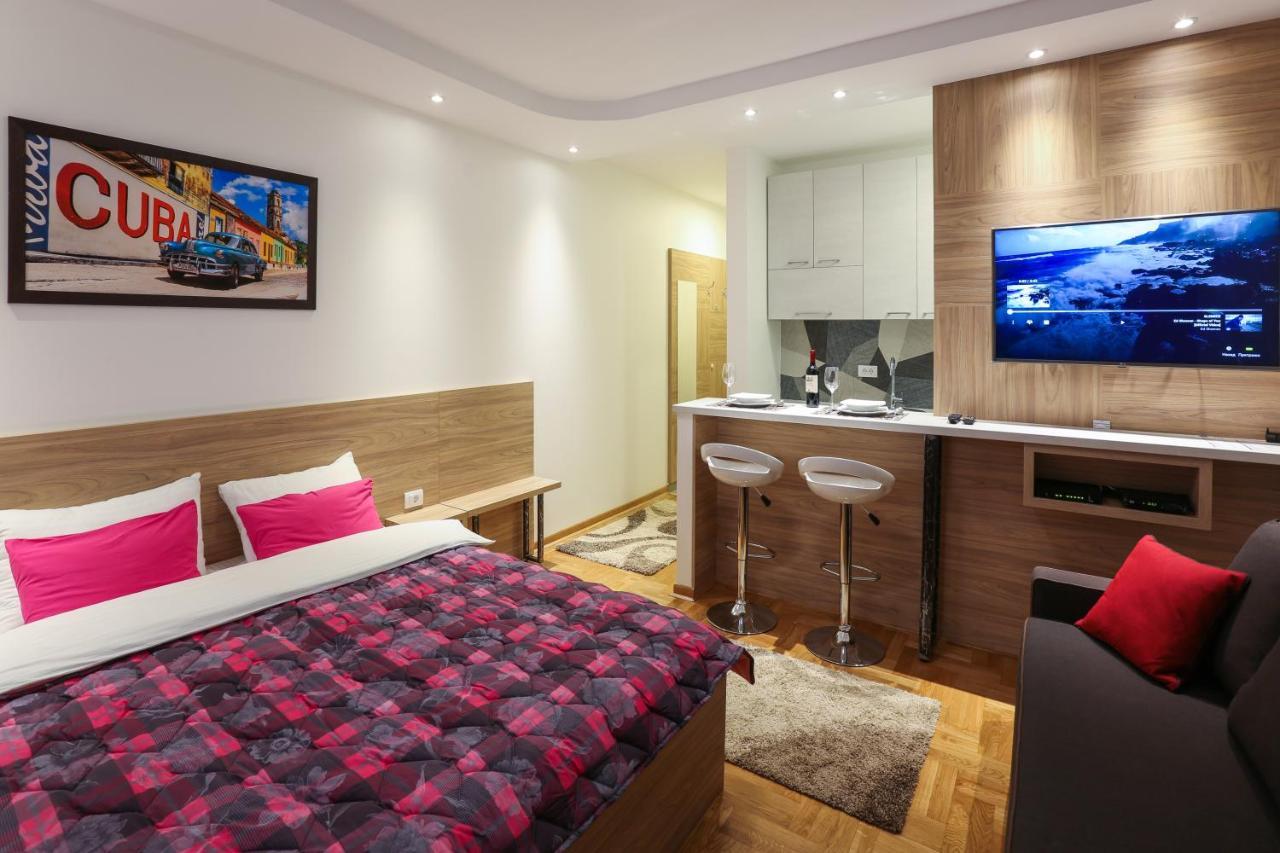 Apartment Promenada 30 โนวีซาด ภายนอก รูปภาพ