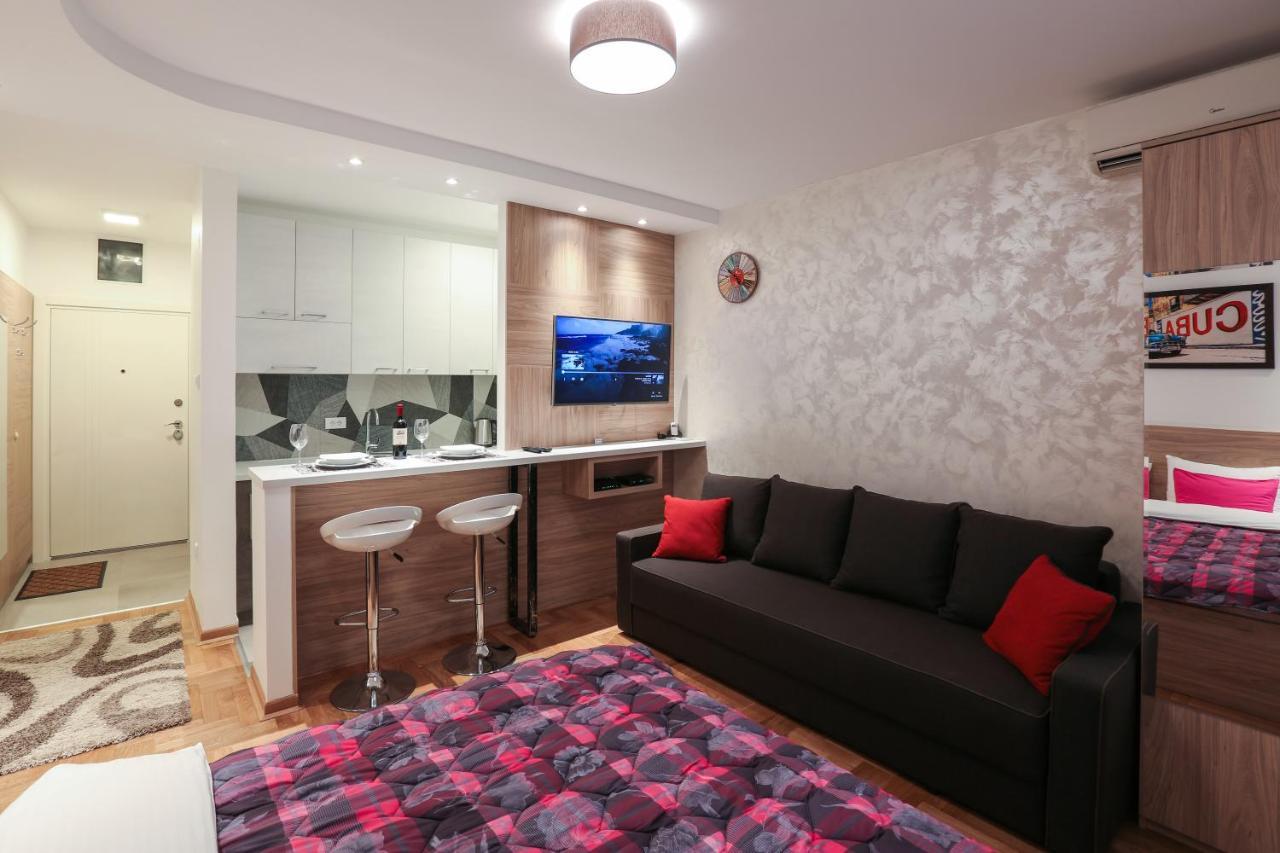 Apartment Promenada 30 โนวีซาด ภายนอก รูปภาพ