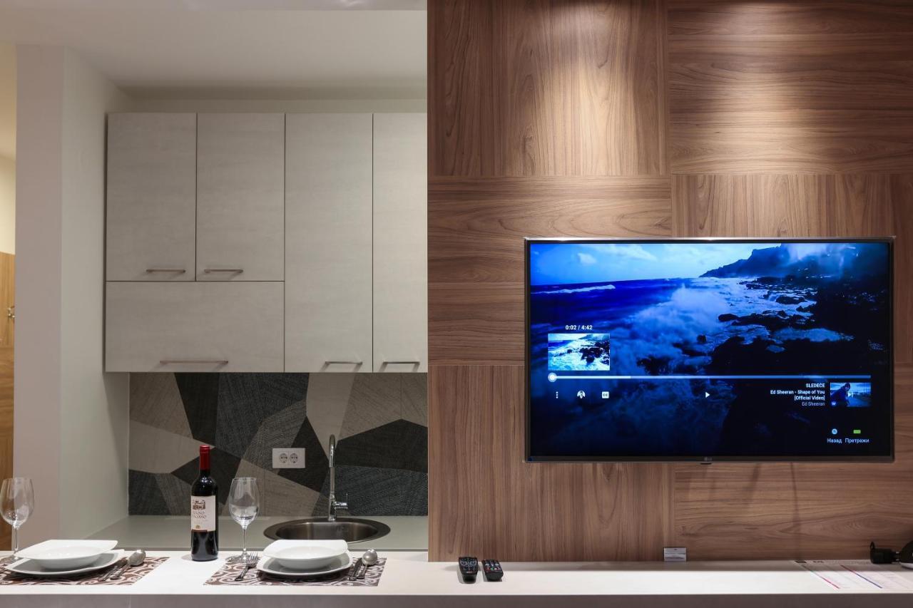 Apartment Promenada 30 โนวีซาด ภายนอก รูปภาพ