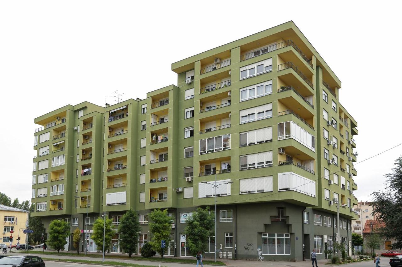 Apartment Promenada 30 โนวีซาด ภายนอก รูปภาพ